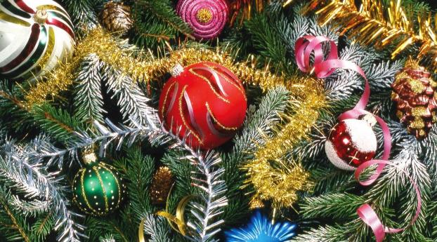 christmas tree, needles, holiday Wallpaper 320x240 Resolution