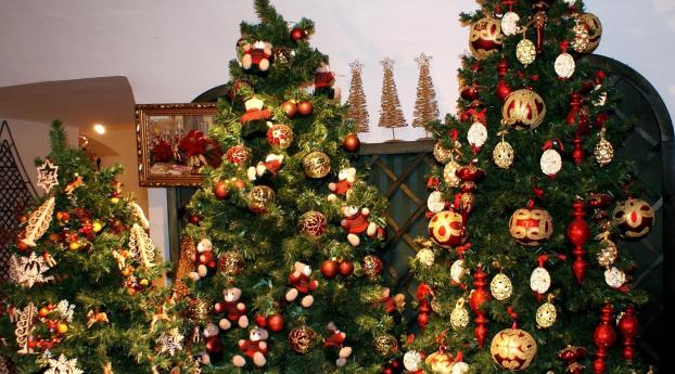christmas tree, three, decorations Wallpaper 1600x900 Resolution