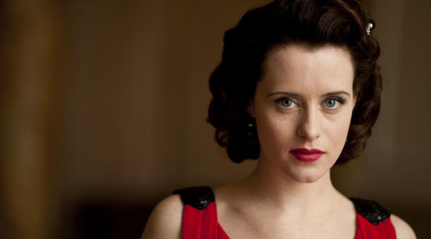Claire Foy Portrait In Red Wallpaper 840x1336 Resolution