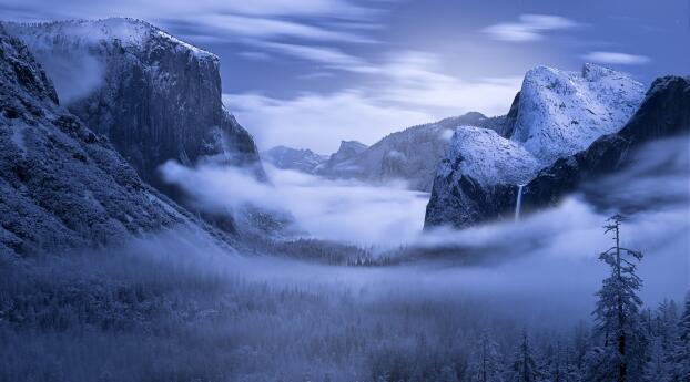 Cloudy Yosemite National Park HD Wallpaper 1080x2400 Resolution