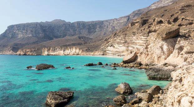 Coastline of Oman Wallpaper 1360x768 Resolution