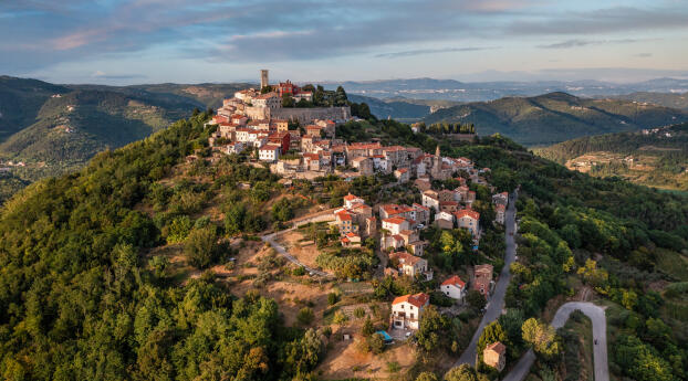 Croatian town Motovun Aerial View Wallpaper 1080x2160 Resolution