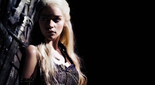 Daenerys Targaryen From Game Of Thrones Tv Series Hd Wallpaper 01 Wallpaper 1440x3040 Resolution