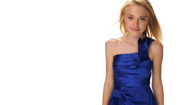 Dakota Fanning New Dresses Wallpaper 1280x2120 Resolution