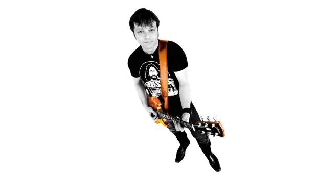 daniel boucher, guitar, t-shirt Wallpaper 2560x1700 Resolution