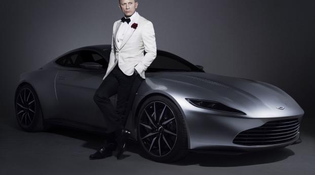 Daniel Craig 007 James Bond Aston Martin Car Photoshoot Wallpaper 240x400 Resolution