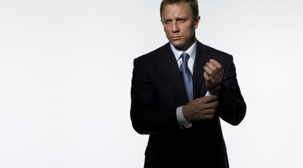Daniel Craig In Suit Pics Wallpaper 1242x2688 Resolution