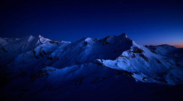 Dark Blue Sky Above Snow Covered Mountain Wallpaper 960x544 Resolution