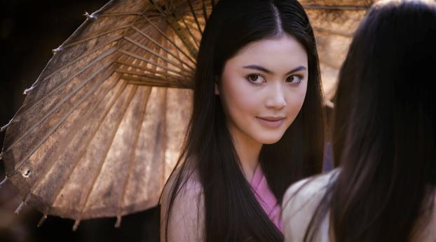 Davika Hoorne Thailand Actress Model Wallpaper 480x854 Resolution