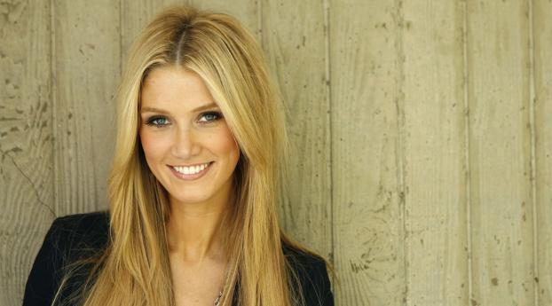 delta goodrem, blonde, smile Wallpaper 2880x1800 Resolution