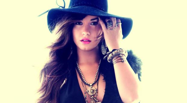 Demi Lovato sexy wallpapers Wallpaper 1080x2256 Resolution
