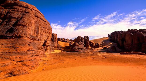 Desert HD Photography in Summer Wallpaper 1366x768 Resolution