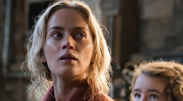 Emily Blunt from A Quiet Place Wallpaper 319x720 Resolution