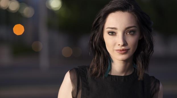 Emma Dumont The Gifted TV Show Actress Wallpaper 2160x3840 Resolution