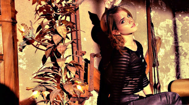 Emma Watson Photoshoot  Wallpaper 2500x900 Resolution