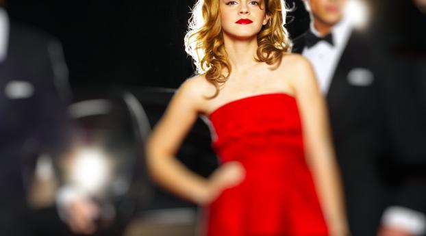 Emma Watson Red Images Wallpaper 640x480 Resolution