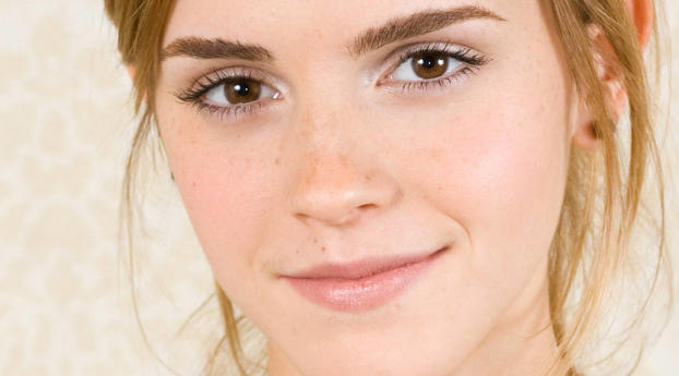 Emma Watson Sexy Smile 2014 Wallpaper 1440x2992 Resolution