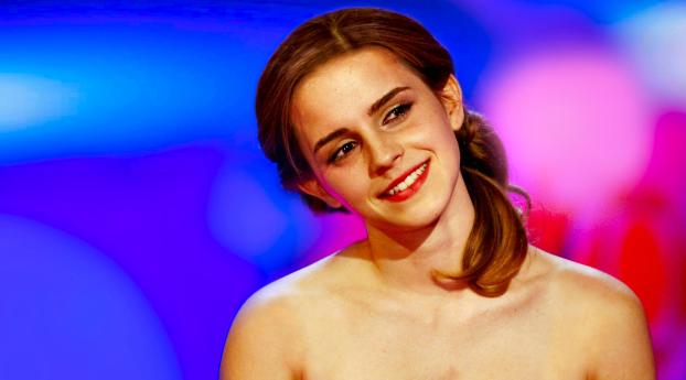 Emma Watson Topless Images Wallpaper 320x290 Resolution