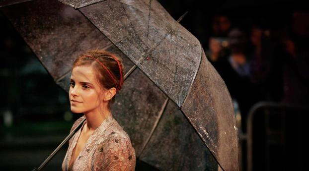 Emma Watson With Umbrella  Wallpaper 320x480 Resolution