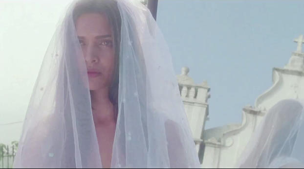 Finding Fanny Deepika In Bridal Dress Images Wallpaper 1440x900 Resolution