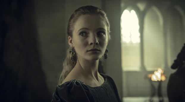 Freya Allan as Ciri In The Witcher Wallpaper 480x854 Resolution