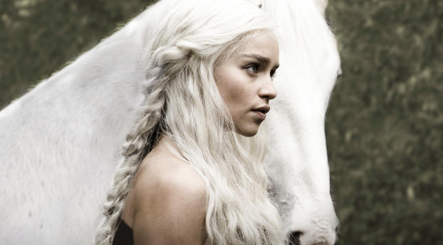 Game Of Thrones Emilia Clarke Daenerys Targaryen Wallpaper 480x960 Resolution