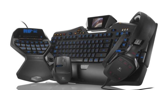 gaming keyboard, headphones, computer mouse Wallpaper 2932x2932 Resolution