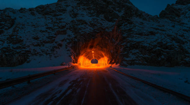 Glowing HD Tunnel Wallpaper 1080x2232 Resolution