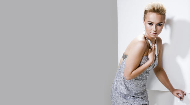Hayden Panettiere backless dress wallpaper Wallpaper 1440x900 Resolution