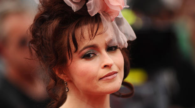 Helena Bonham Carter New Hair Style Wallpaper 640x960 Resolution