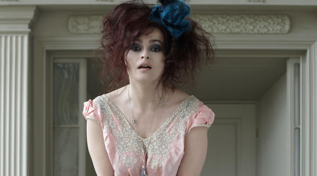 Helena Bonham Carter Pink Dress Images Wallpaper 720x1280 Resolution