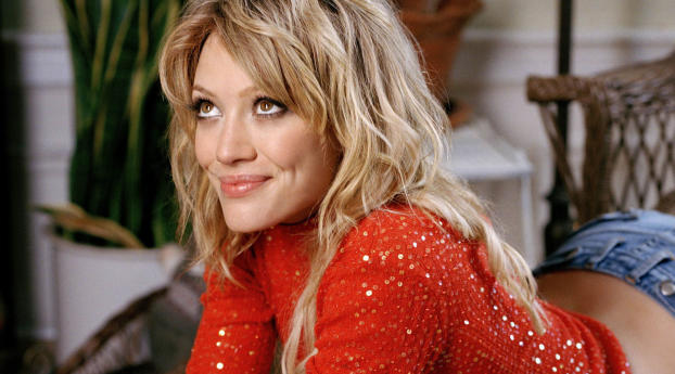 Hilary Duff Booty Pic Wallpaper 480x800 Resolution