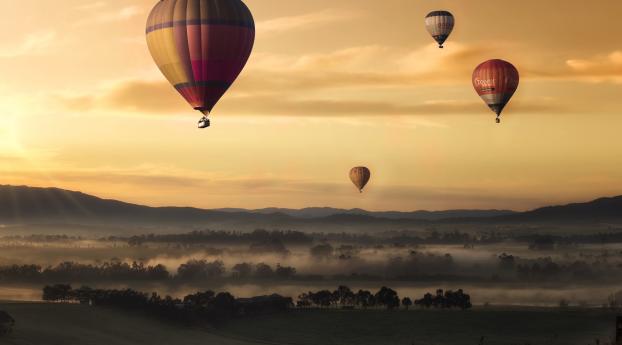 Hot Air Balloons In Sky Wallpaper