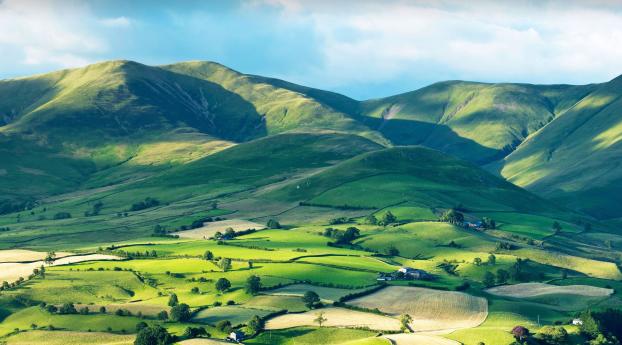 Howgill Fells in the Yorkshire Dales National Park Wallpaper 720x1520 Resolution