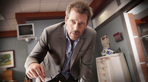 Hugh Laurie At Home Images Wallpaper 640x960 Resolution