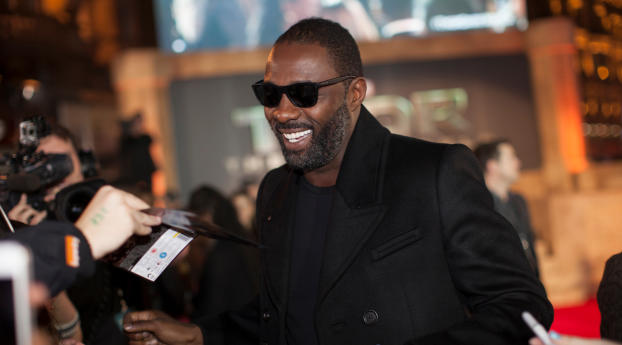Idris Elba In Media Images Wallpaper 1080x2160 Resolution