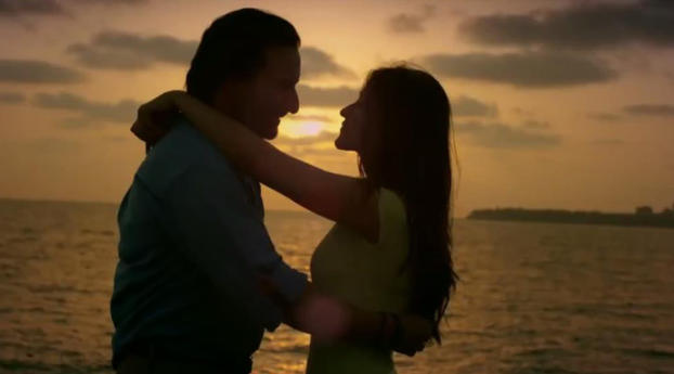 Ileana D'Cruz And Saif In Happy Ending Movie Wallpaper 1080x2280 Resolution