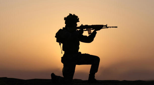 Indian Army Soldier With Gun Wallpaper 1080x2248 Resolution