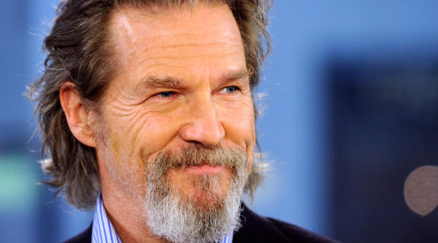 Jeff Bridges Smile Images Wallpaper 640x1136 Resolution