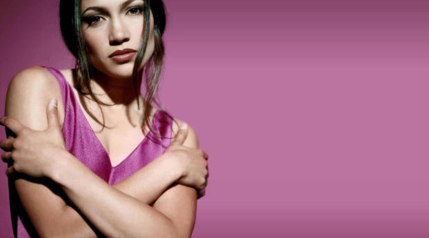 Jennifer Lopez Lovely Pink dress wallpapers Wallpaper 1440x256 Resolution