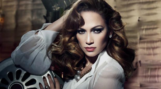 Jennifer Lopez Retro Look wallpaper Wallpaper 828x792 Resolution