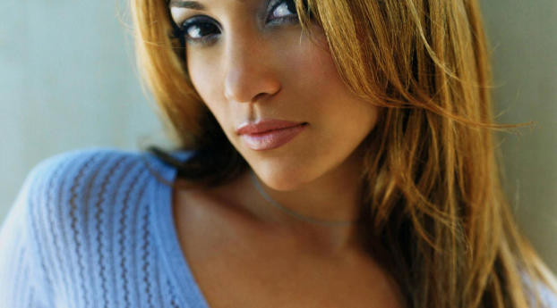 Jennifer Lopez Sexy Portrait wallpapers Wallpaper 1440x1800 Resolution