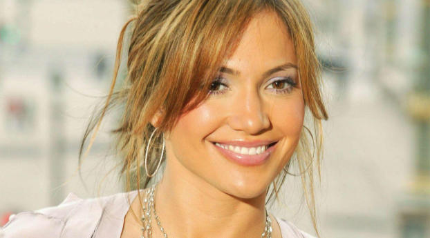 Jennifer Lopez Sweet Smile wallpapers Wallpaper 2460x1080 Resolution
