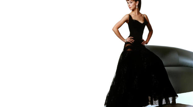Jennifer Love Hewitt Long Dress Images Wallpaper 1366x768 Resolution