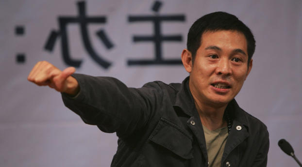 jet li, actor, interviews Wallpaper 1336x768 Resolution