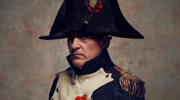 Joaquin Phoenix  as Napoleon Bonaparte Wallpaper 2560x1080 Resolution