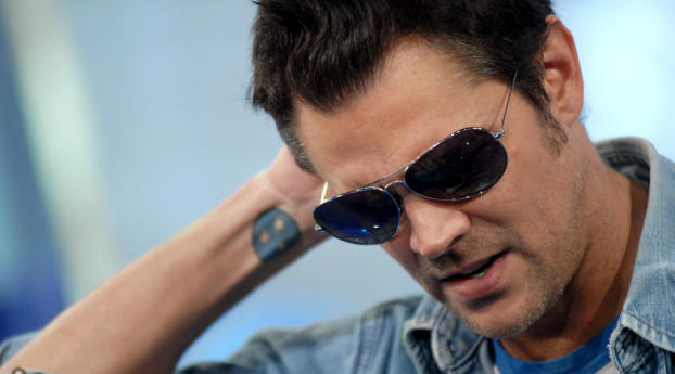 johnny knoxville, actor, sunglasses Wallpaper 1400x1050 Resolution