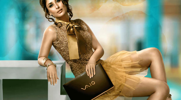 Kareena Kapoor In Sexy Latest HD Wallpapers Wallpaper 3000x1875 Resolution