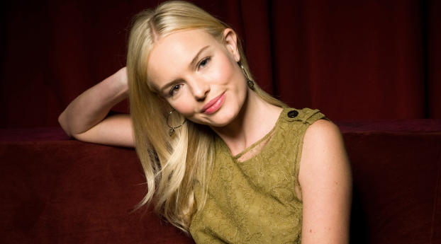 Kate Bosworth Smile Images Wallpaper 1440x2560 Resolution