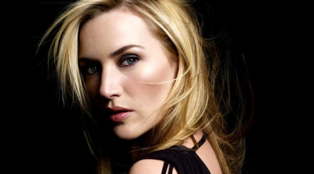 Kate Winslet New Backless Pic Wallpaper 400x440 Resolution